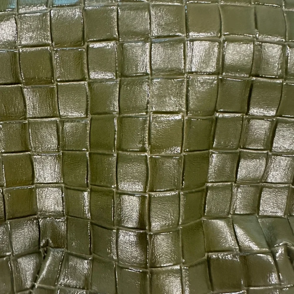 Elegant Dark Green Woven Shoulder Bag - Picture 3 of 6